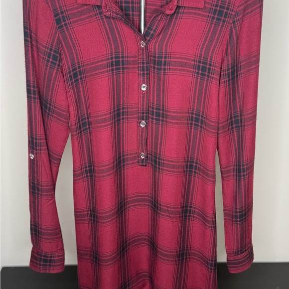Guess Red and Black Plaid Shirt - Picture 2 of 11
